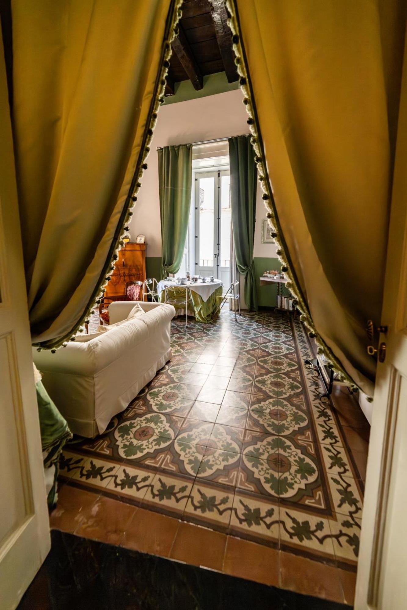 Dimora Storica Giostra Vecchia - Palazzo Grisolia 1809 Cosenza Luaran gambar